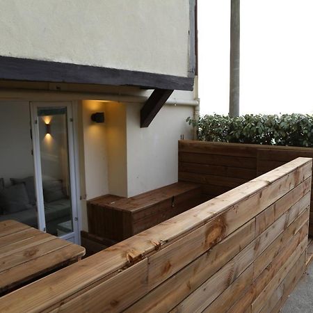 Appartement Face Mer Avec Terrasse Et Parking ทรูวิลล์-ซูร์-แมร์ ภายนอก รูปภาพ