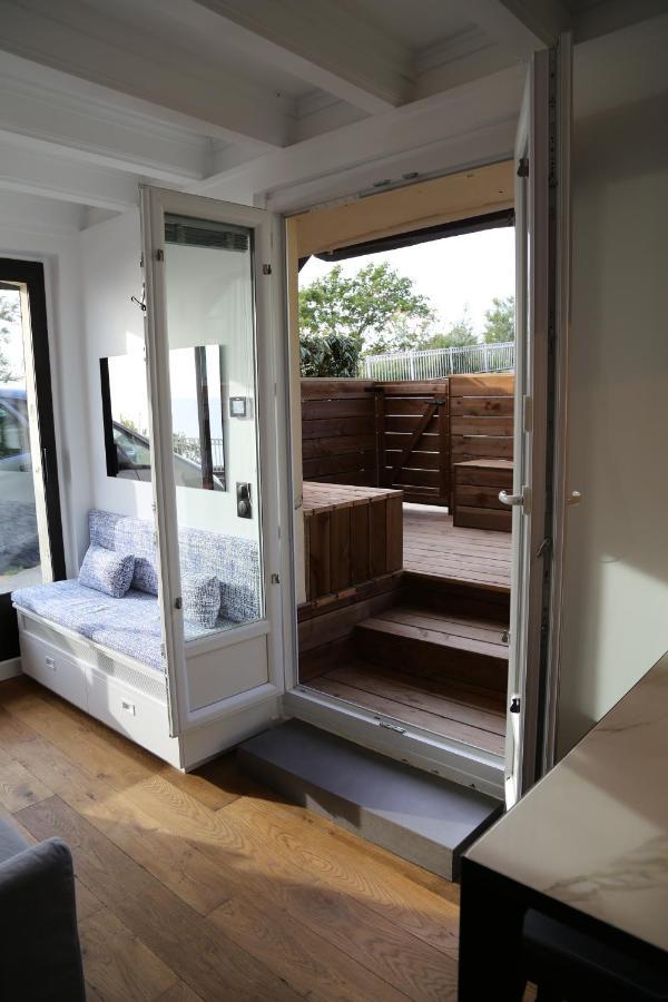 Appartement Face Mer Avec Terrasse Et Parking ทรูวิลล์-ซูร์-แมร์ ภายนอก รูปภาพ