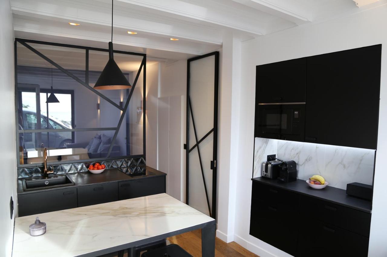 Appartement Face Mer Avec Terrasse Et Parking ทรูวิลล์-ซูร์-แมร์ ภายนอก รูปภาพ