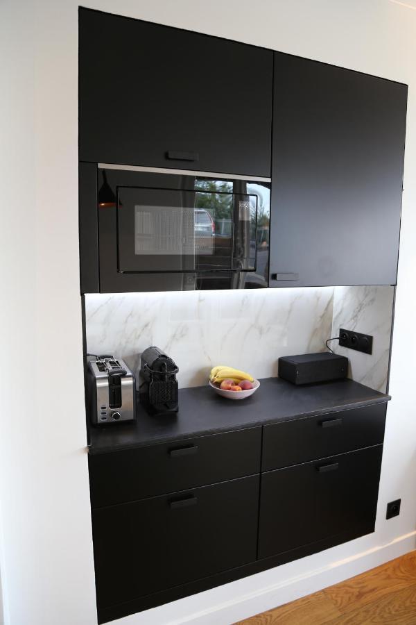 Appartement Face Mer Avec Terrasse Et Parking ทรูวิลล์-ซูร์-แมร์ ภายนอก รูปภาพ
